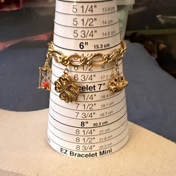 Monet Vintage Gold Plated Link Bracelet with 3 Charms & Safety Chain. Signed. - Picture 2 of 7